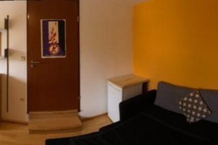 Zentrales helles Zimmer 1 zimmer