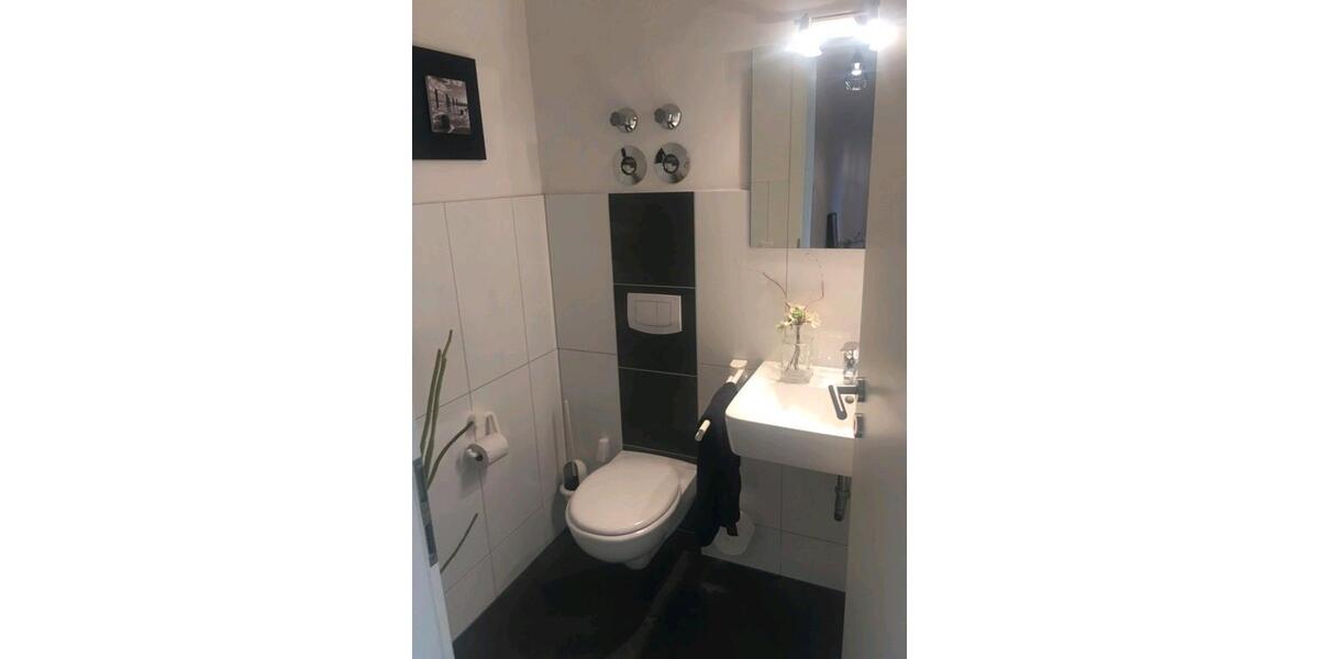 Wohnen auf Zeit Göttingen Oststadt - 25 Zimmer, 120 m&sup2;, 600&euro; | Angebot:26132139