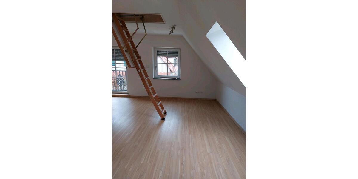 Dachgeschoßwohnung Bissingen - 1 Zimmer, 40 m&sup2;, 700&euro; | Angebot:25784395