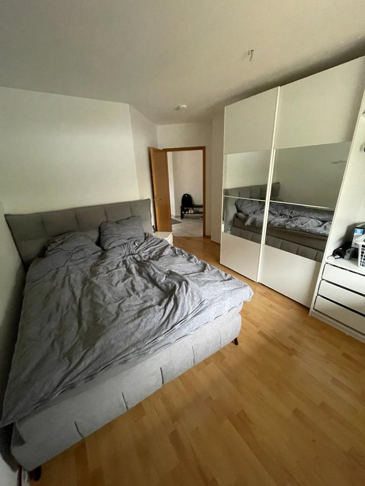 Charmante 2-Zimmer-Küche-Bad Wohnung zimmer