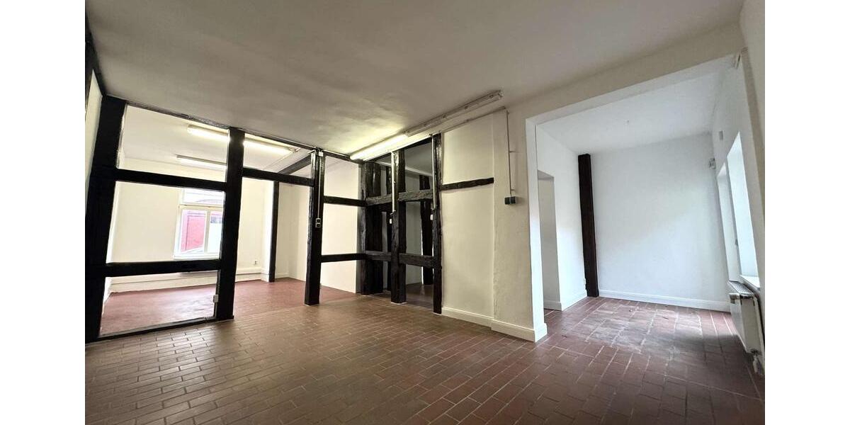 Büro, Praxis oder Einzelhandel in der Puschkinstraße zimmer