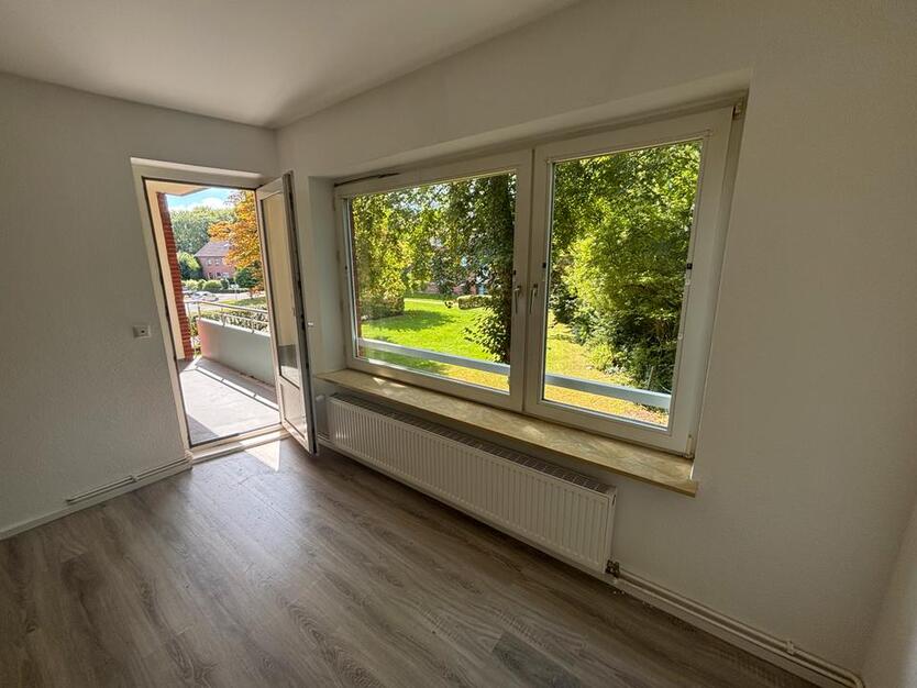 2-Zimmer Wohnung mit Balkon in Altengroden + Stellplatz