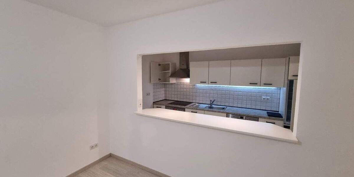 Renovierte 2-Zimmerwohnung mit Blick ins Grüne. 2 zimmer