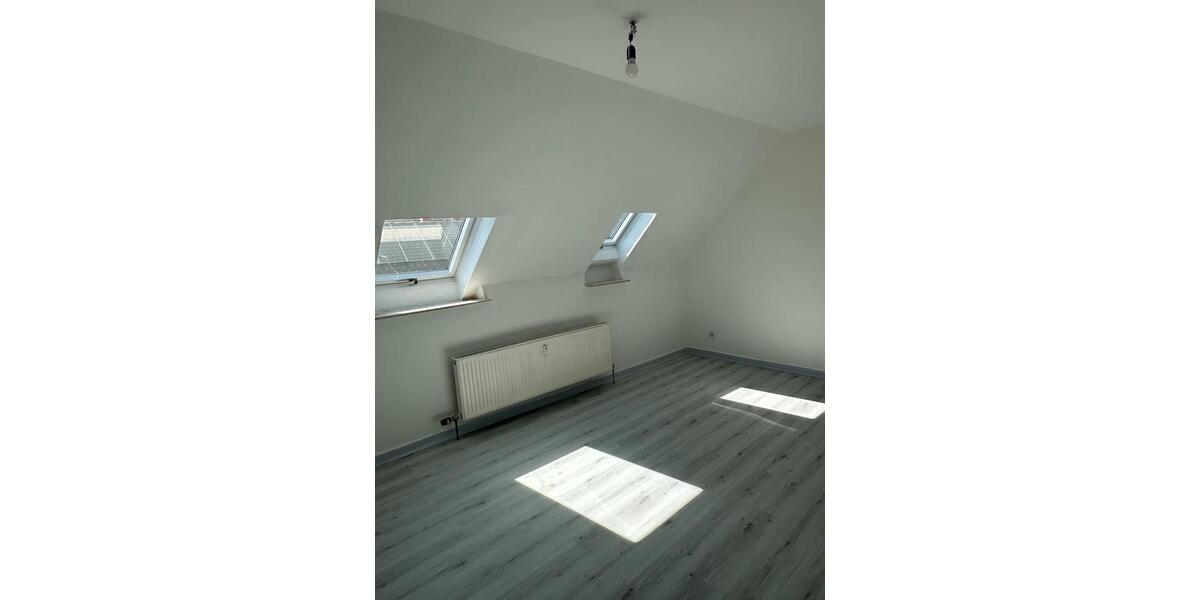 Dachgeschoßwohnung Langgöns - 3 Zimmer, 70 m&sup2;, 750&euro; | Angebot:26481535