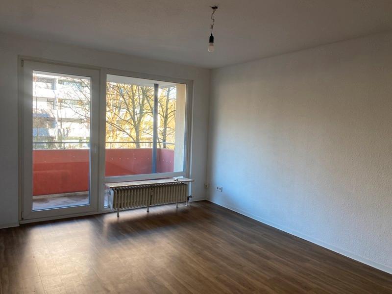 Gemütliche 2-Zi.-Whg. mit offener Küche, modernem Bad und Balkon zimmer