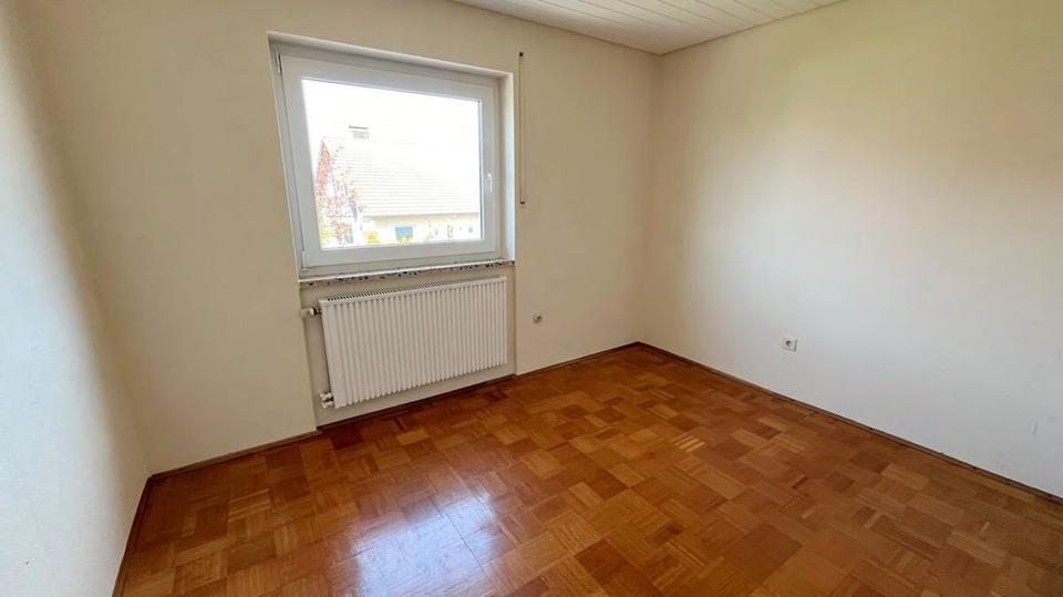 Etagenwohnung Stegaurach - 3 Zimmer, 92 m&sup2;, 850&euro; | Angebot:26688756