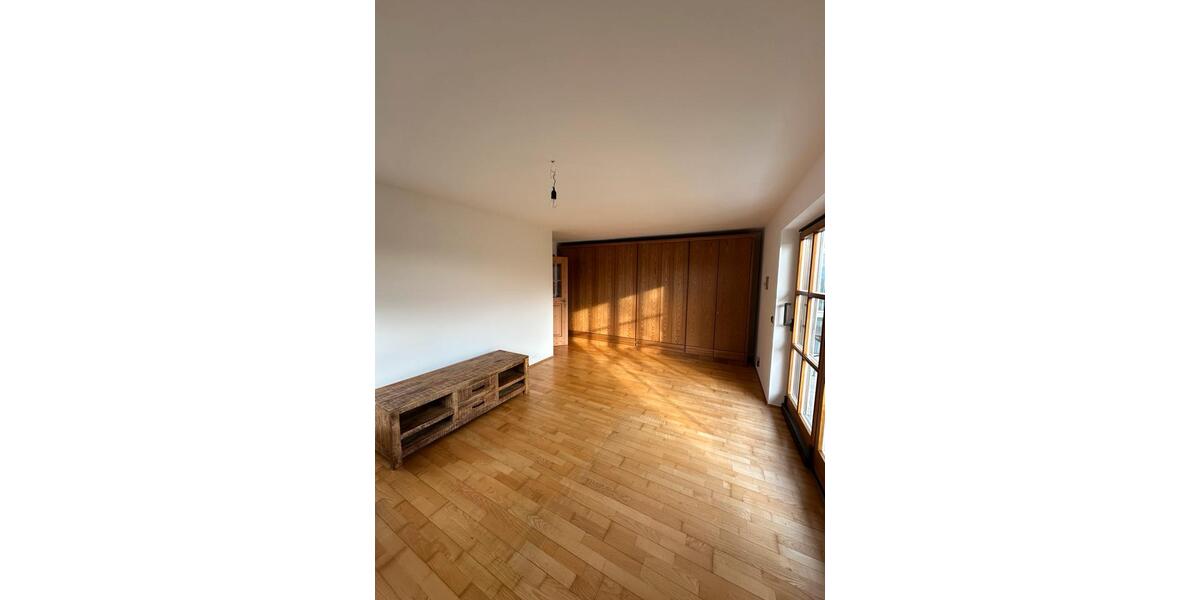 Erdgeschoßwohnung Eging am See - 3 Zimmer, 130 m&sup2;, 1.235&euro; | Angebot:25905405