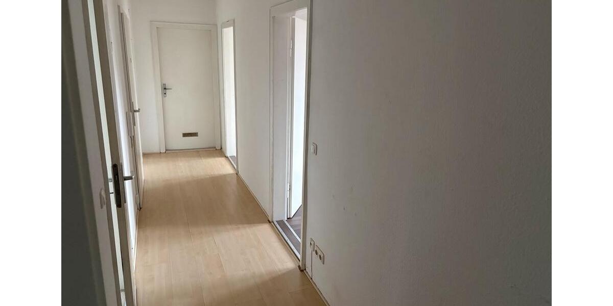 Dachgeschoßwohnung Braunschweig Lehndorf-Watenbüttel - 3 Zimmer, 82 m&sup2;, 690&euro; | Angebot:25894563