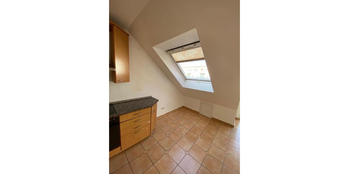 Dachgeschoßwohnung Mörfelden-Walldorf Walldorf - 3 Zimmer, 84 m&sup2;, 1.550&euro; | Angebot:25449482