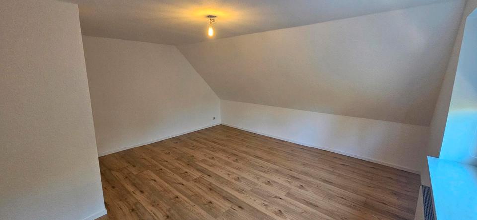 Dachgeschoßwohnung Dörverden - 4.5 Zimmer, 85 m&sup2;, 900&euro; | Angebot:26612191