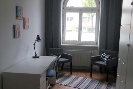 Wohnen auf Zeit Kassel Südstadt - 1 Zimmer, 13 m&sup2;, 270&euro; | Angebot:24846051