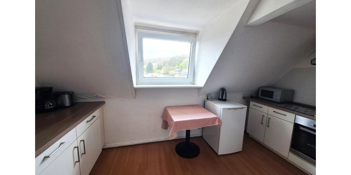 Dachgeschoßwohnung Flensburg - 2.5 Zimmer, 75 m&sup2;, 670&euro; | Angebot:26263086