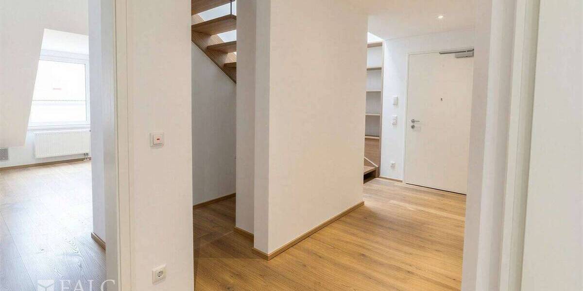 Etagenwohnung München Ludwigsvorstadt-Isarvorstadt - 2 Zimmer, 105 m&sup2;, 2.680&euro; | Angebot:26741862