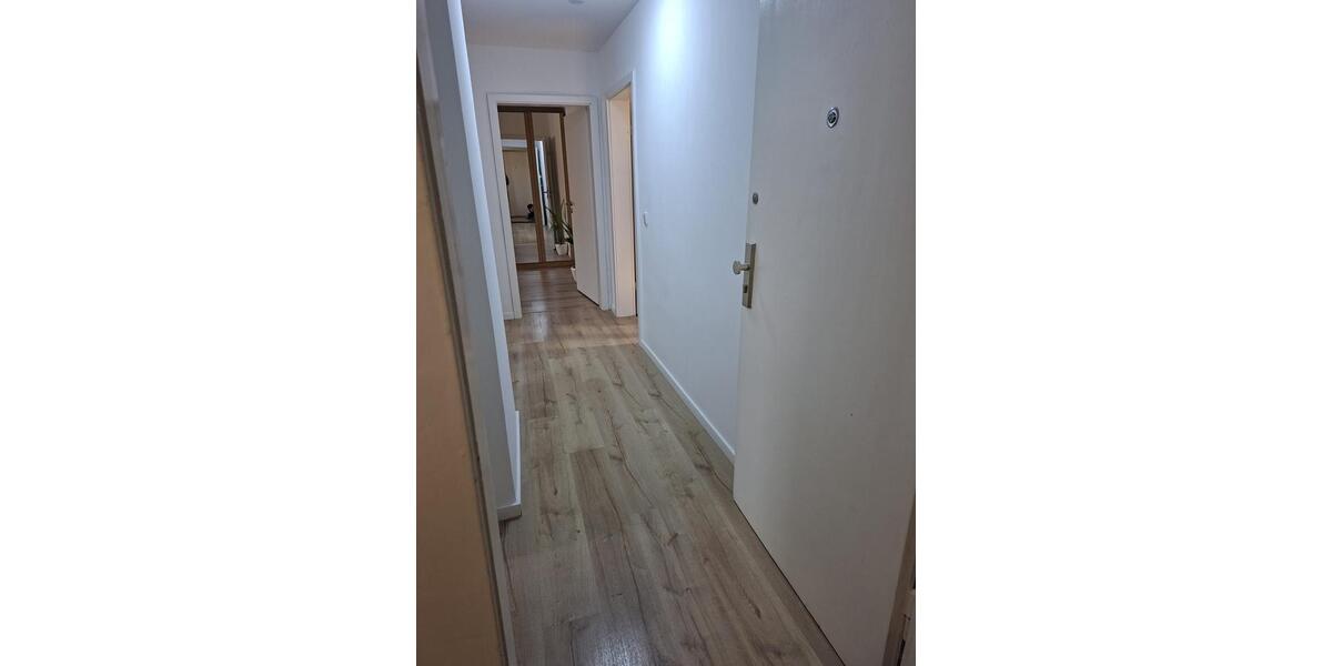Dachgeschoßwohnung Gelsenkirchen Gelsenkirchen-Mitte - 3 Zimmer, 80 m&sup2;, 1.000&euro; | Angebot:26591544