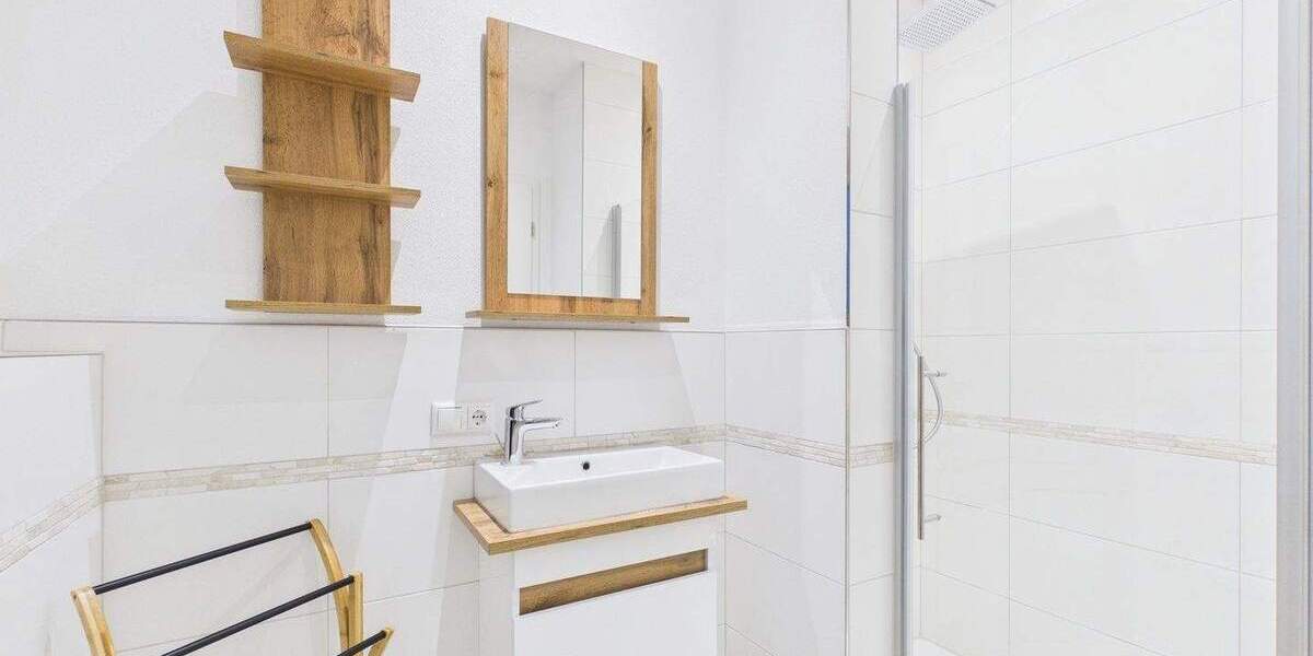 Doppelhaushälfte Moosinning Eichenried - 8 Zimmer, 315 m&sup2;, 3.900&euro; | Angebot:25708230