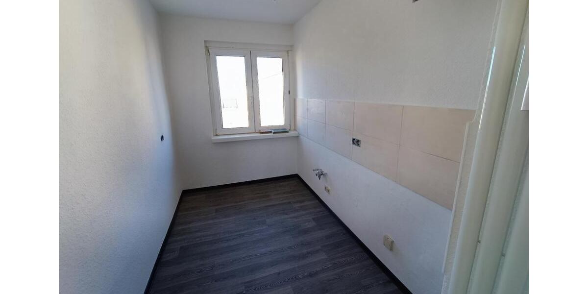 Etagenwohnung Osterburg (Altmark) - 4 Zimmer, 74 m&sup2;, 400&euro; | Angebot:25917997