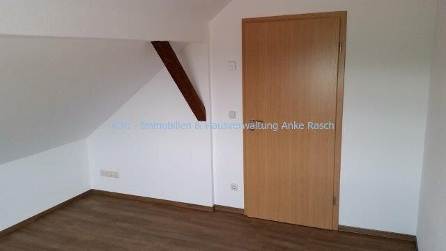 Dachgeschoßwohnung Bismark (Altmark) Badingen - 3 Zimmer, 82 m&sup2;, 560&euro; | Angebot:24846313