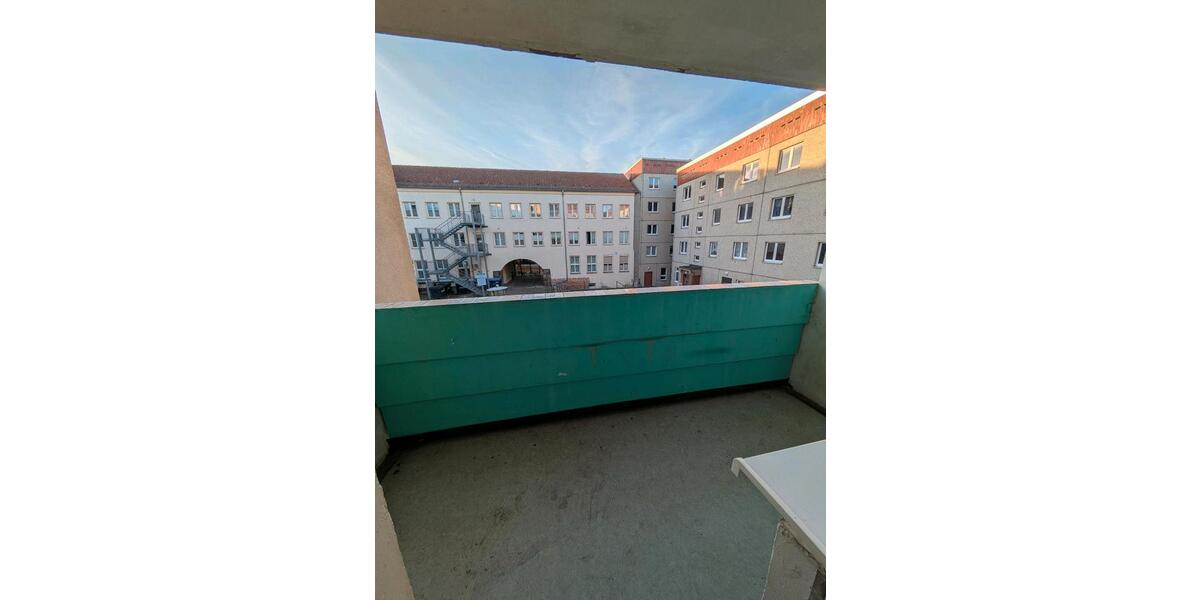 Sanierte Moderne 3-Zimmer-Wohnung mit Balkon& Einbauküche 3 zimmer