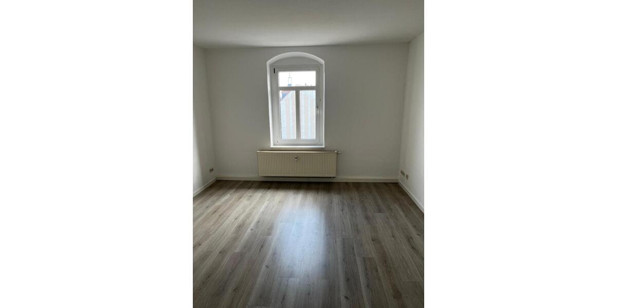 Etagenwohnung Riesa - 3 Zimmer, 73 m&sup2;, 437&euro; | Angebot:25646457