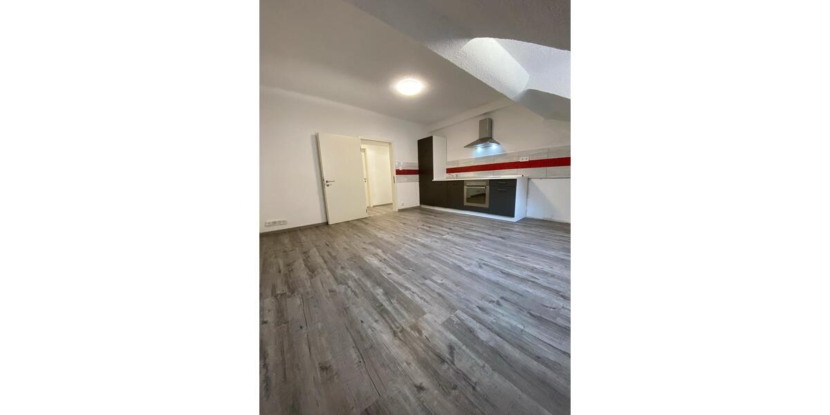 Dachgeschoßwohnung Mettlach - 2 Zimmer, 50 m&sup2;, 600&euro; | Angebot:26040578