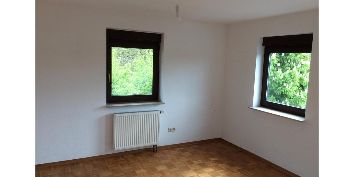 Etagenwohnung Fichtenberg - 4 Zimmer, 120 m&sup2;, 960&euro; | Angebot:26039955
