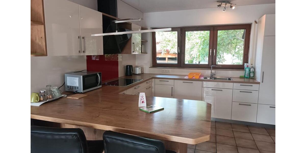 Wohnen auf Zeit Renningen - 4 Zimmer, 120 m&sup2;, 2.450&euro; | Angebot:23531176