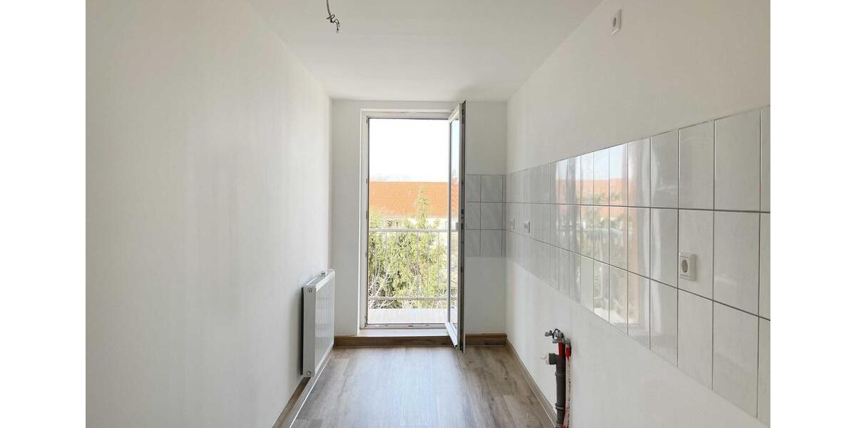 Dachgeschoßwohnung Halle (Saale) Damaschkestraße - 3 Zimmer, 75 m&sup2;, 607&euro; | Angebot:26278060