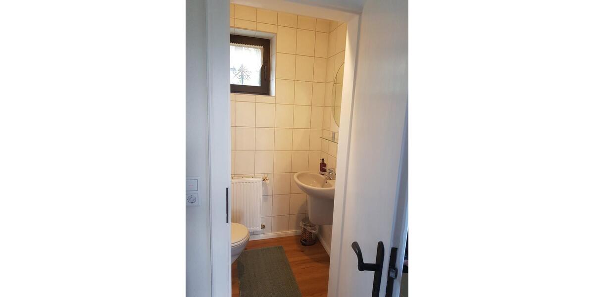 Helles, Einfamilienhaus mit großem Garten zu vermieten! Bestlage! 5 zimmer