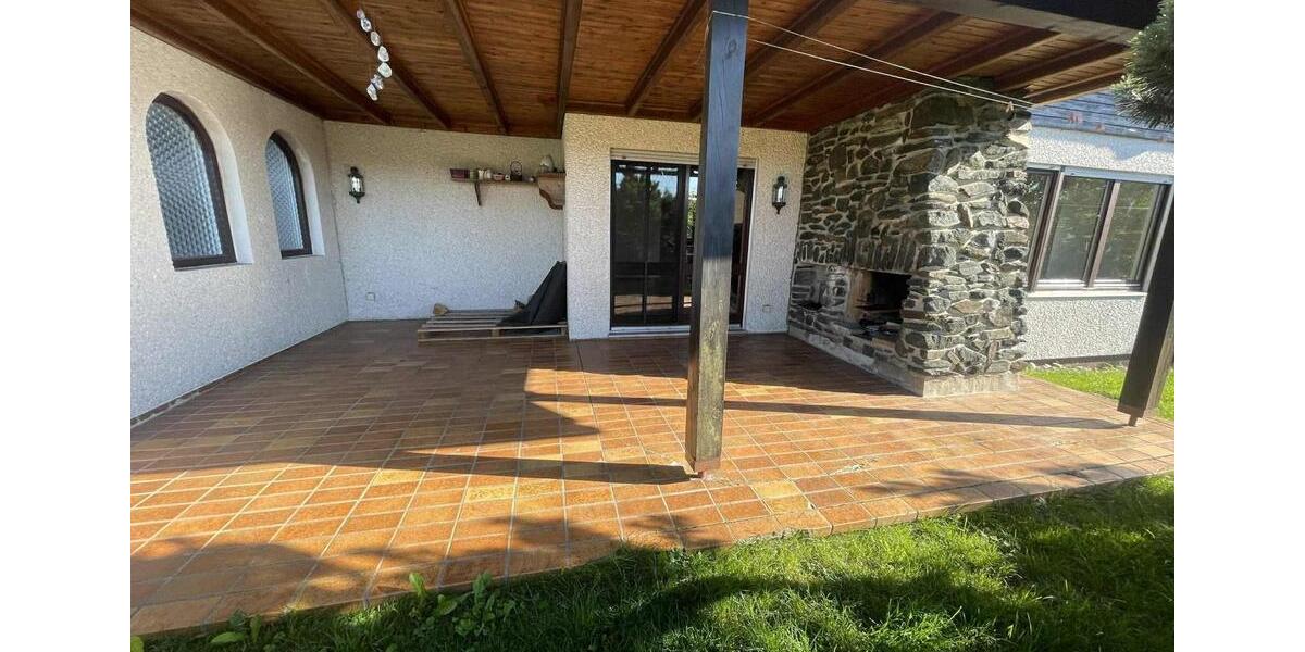 Einfamilienhaus Weiden in der Oberpfalz - 5 Zimmer, 185 m&sup2;, 2.250&euro; | Angebot:24666950