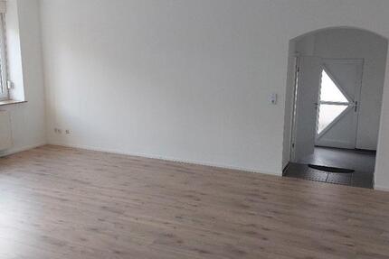 Wohnung Kassel Fasanenhof - 3 Zimmer, 86 m&sup2;, 700&euro; | Angebot:26373432