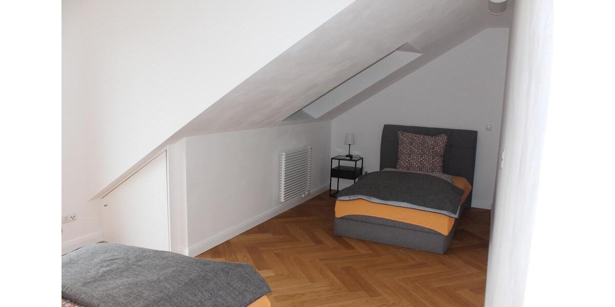 Dachgeschoßwohnung Deidesheim - 3 Zimmer, 100 m&sup2;, 1.850&euro; | Angebot:24462487