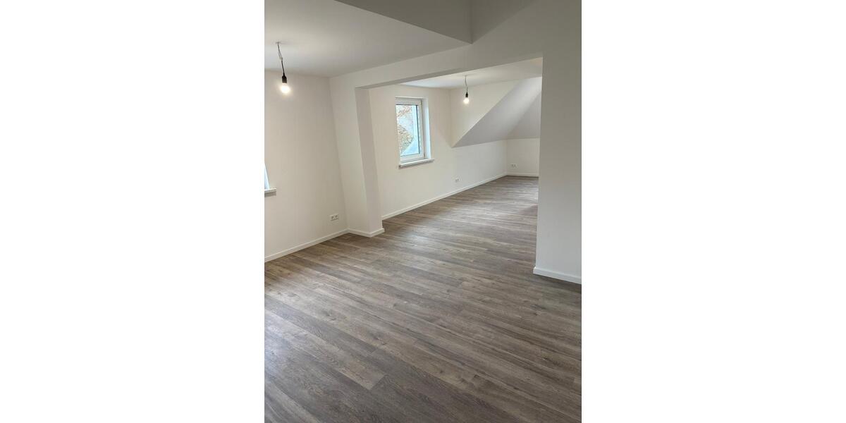 Dachgeschoßwohnung Berlin Reinickendorf - 2 Zimmer, 70 m&sup2;, 1.195&euro; | Angebot:26700284