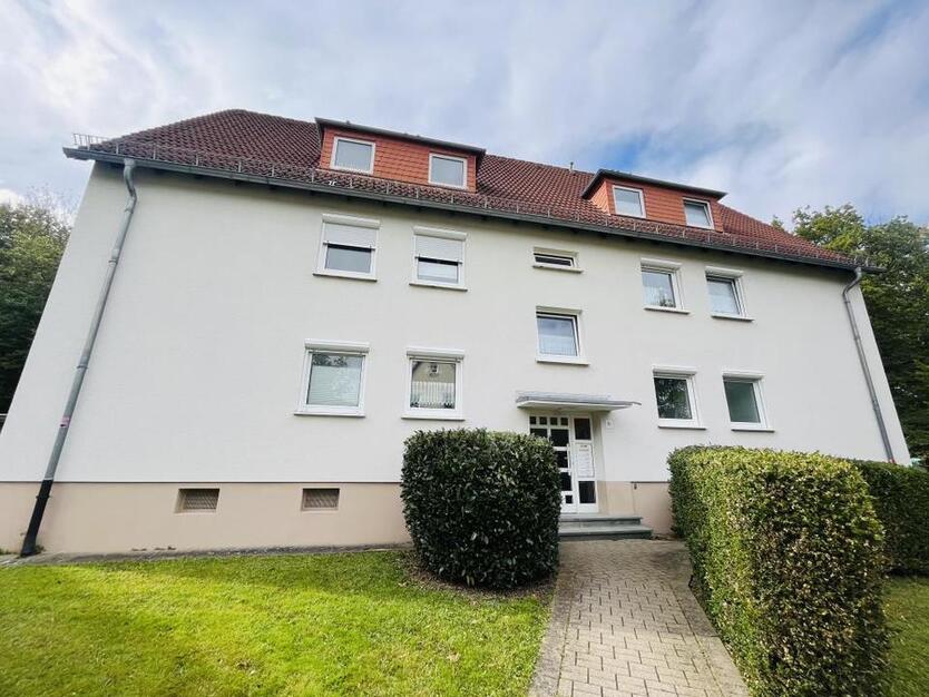 Geschmackvoll SANIERTE ERDGESCHOSSWOHNUNG mit flexiblem Grundriss und BALKON!! zimmer