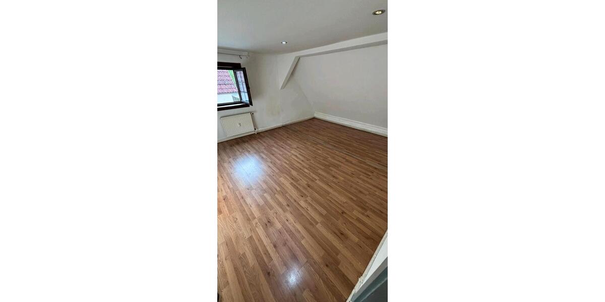 Dachgeschoßwohnung Birkenau - 3 Zimmer, 90 m&sup2;, 950&euro; | Angebot:26701066