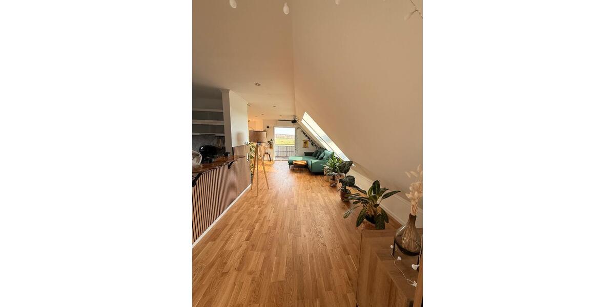 Dachgeschoßwohnung Cadolzburg - 3 Zimmer, 94 m&sup2;, 1.175&euro; | Angebot:26042536