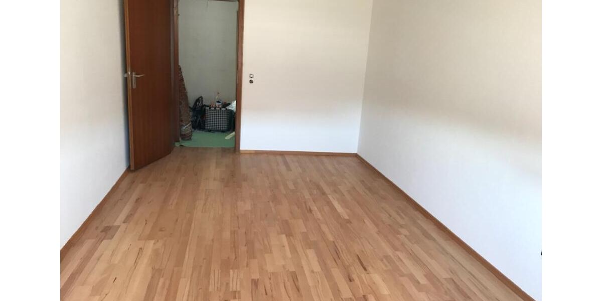 Etagenwohnung Marktheidenfeld - 3 Zimmer, 90 m&sup2;, 750&euro; | Angebot:25392078