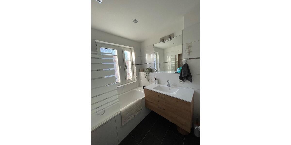 Etagenwohnung Hochheim am Main - 2.5 Zimmer, 74 m&sup2;, 1.510&euro; | Angebot:26587191