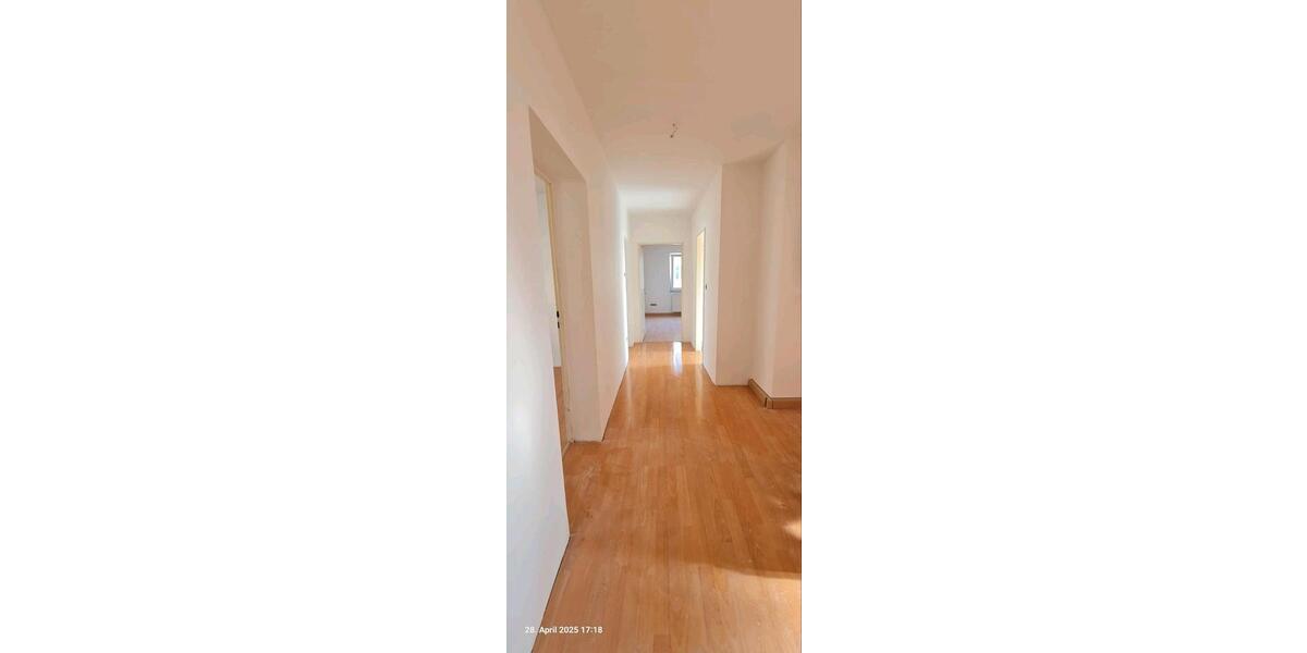 Etagenwohnung Buckenhof - 3 Zimmer, 80 m&sup2;, 1.100&euro; | Angebot:26697480