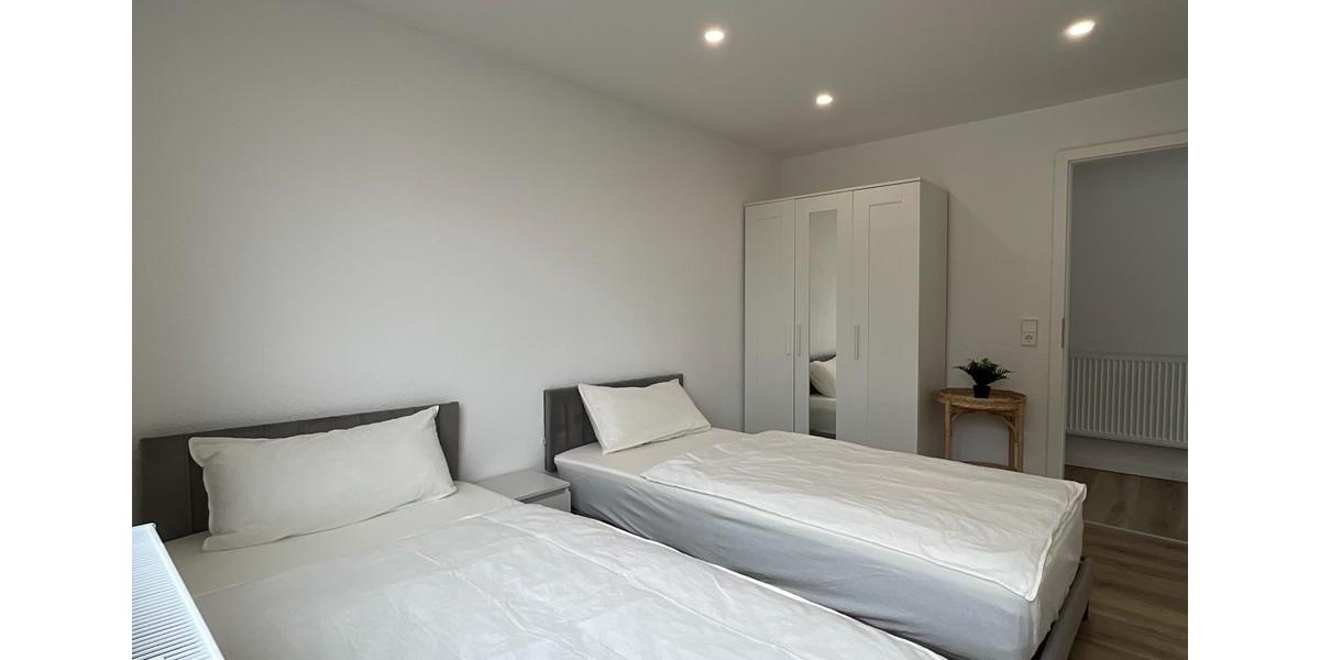 Wohnen auf Zeit Sindelfingen - 4 Zimmer, 100 m&sup2;, 2.550&euro; | Angebot:26444388