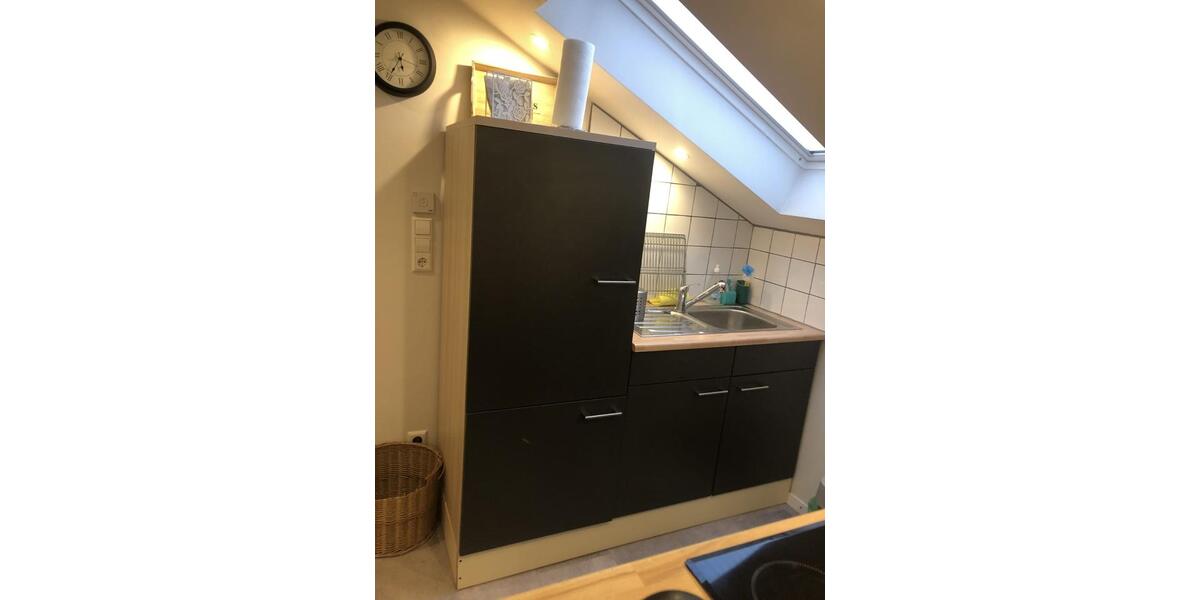 Gemütliche 2 -Zimmer-Dachgeschosswohnung in Freiburg-Oberwiehre 2 zimmer