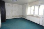 Renovierungsbedürftiges Kleinbüro zimmer