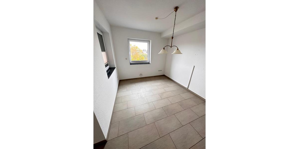 Etagenwohnung Korbach - 4 Zimmer, 115 m&sup2;, 1.150&euro; | Angebot:23246522