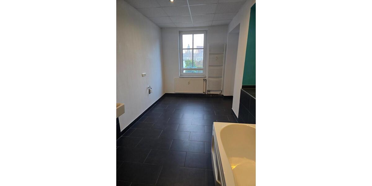 Etagenwohnung Waltershausen - 4 Zimmer, 134 m&sup2;, 938&euro; | Angebot:25756358