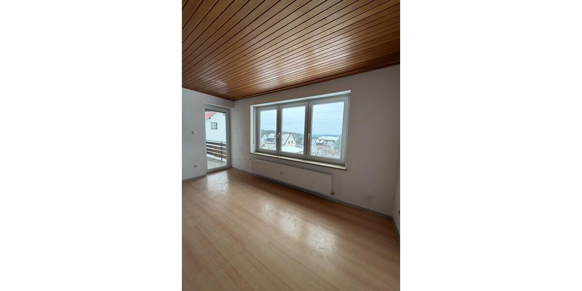 Erdgeschoßwohnung Schmidgaden - 3.5 Zimmer, 91 m&sup2;, 800&euro; | Angebot:25082295