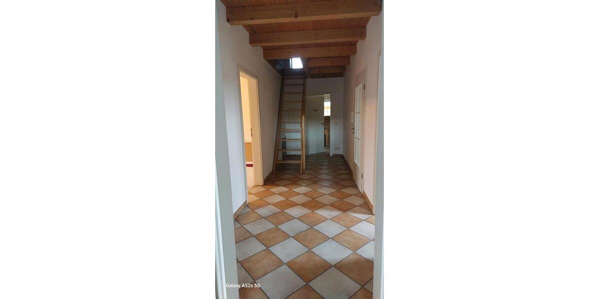 Dachgeschoßwohnung Schweitenkirchen - 4 Zimmer, 150 m&sup2;, 1.650&euro; | Angebot:26035490