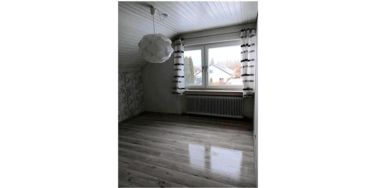 Dachgeschoßwohnung Eberhardzell - 4 Zimmer, 85 m&sup2;, 1.300&euro; | Angebot:26481748