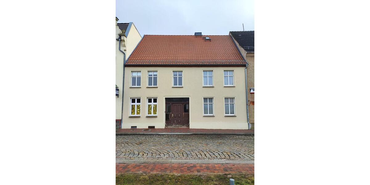 Etagenwohnung Altentreptow - 2 Zimmer, 49 m&sup2;, 294&euro; | Angebot:25219750