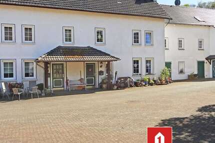 Haus Katzenelnbogen - 4 Zimmer, 209 m&sup2;, 1.300&euro; | Angebot:25510684