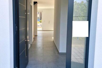 Haus Detmold Hakedahl - 4 Zimmer, 116 m&sup2;, 1.700&euro; | Angebot:25307295