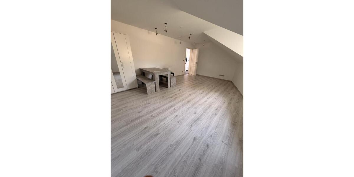 Etagenwohnung Ludwigshafen am Rhein Edigheim - 9 Zimmer, 300 m&sup2;, 650&euro; | Angebot:26233208